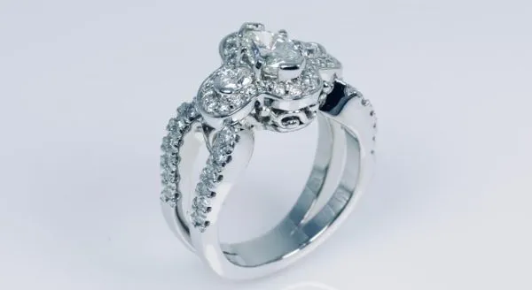 Les Olson Can Help You Design the Perfect Engagement Ring