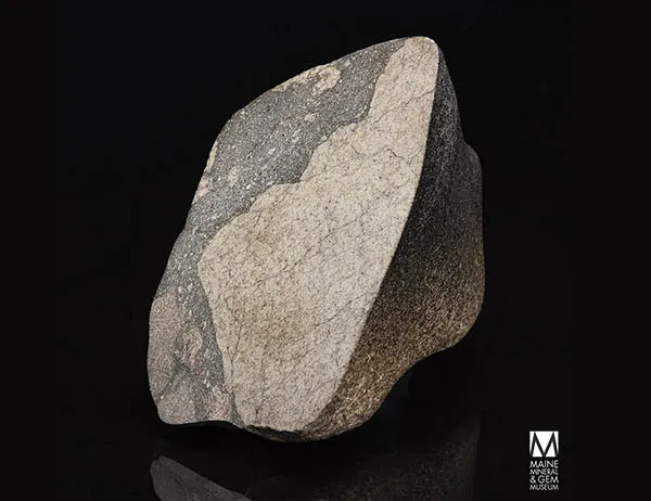 Lunar Treasures on Earth: Best Spots to Experience Authentic Moon Rocks