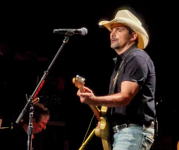 Music Friday: Brad Paisley Pops the Question After Chance Encounter in 'We Dance