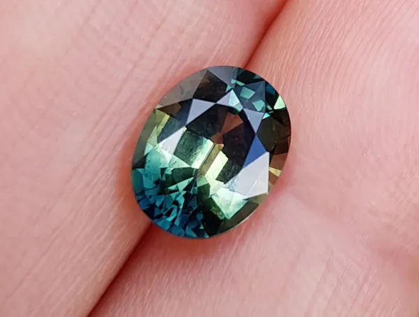 Read article: Parti Sapphires Bring a Symbolic, Colorful Twist to Modern Engagement Rings