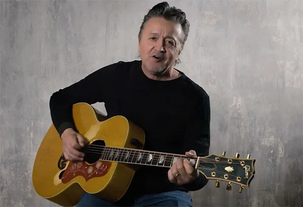 Music Friday: Mark Collie's Sweetheart Wants 'Something With a Ring to It'
