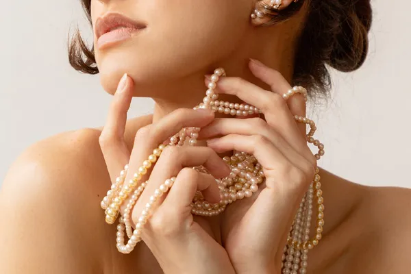 Learn about Pearl & Bead Restringing image