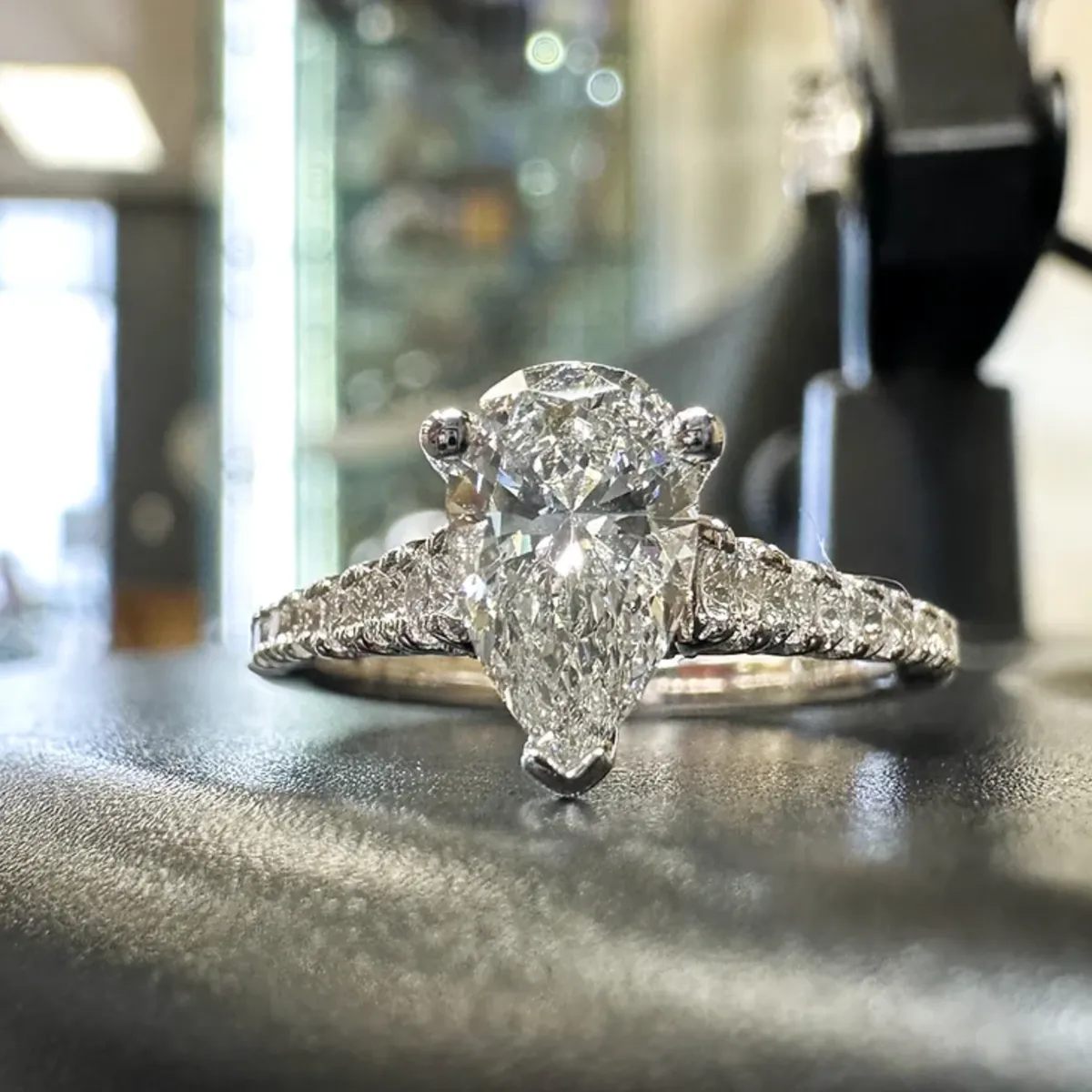 You Should Know These 7 Things About Custom Designing Your Engagement Ring