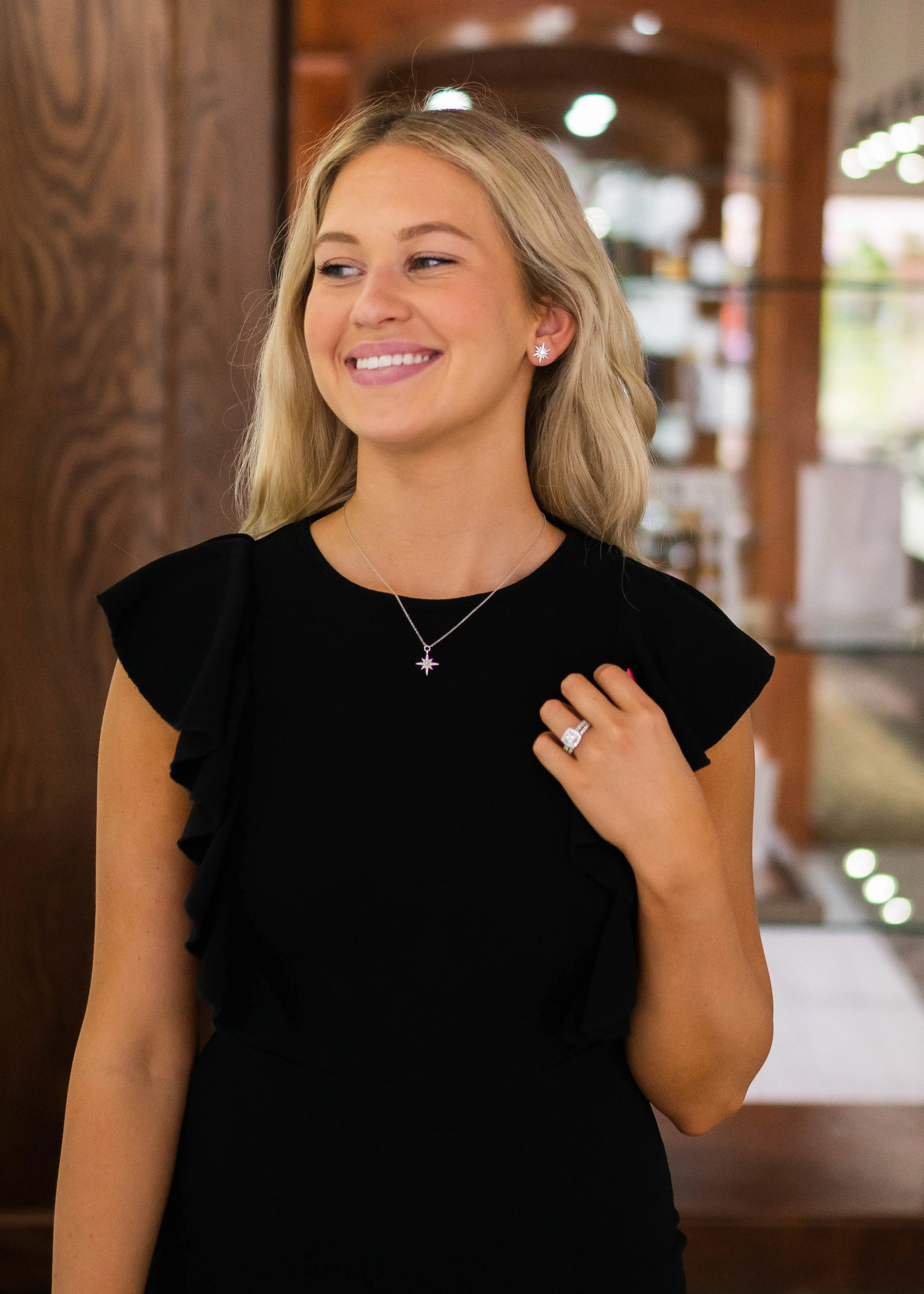Sara Holiday LookBook Browse Sara