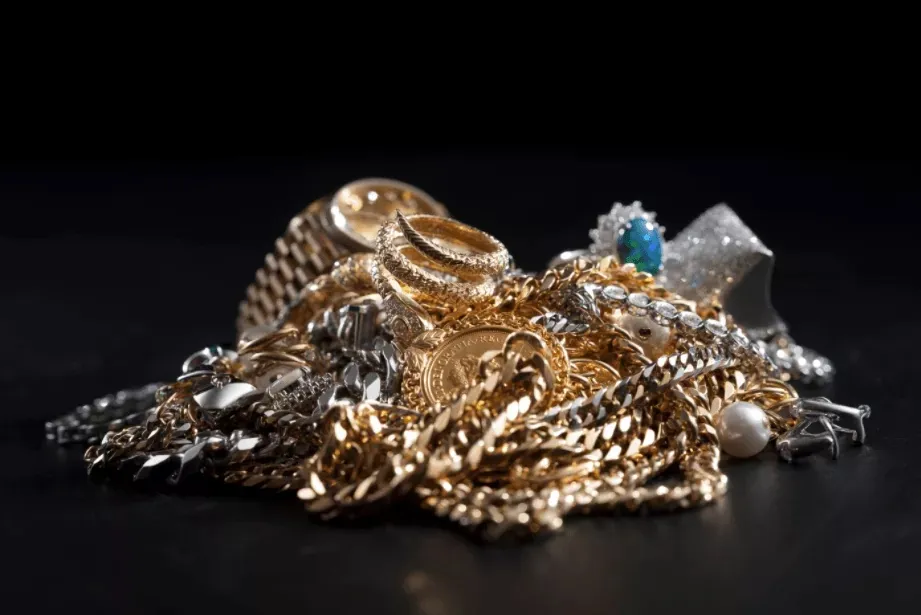 Gold Buying at Meritage Jewelers!