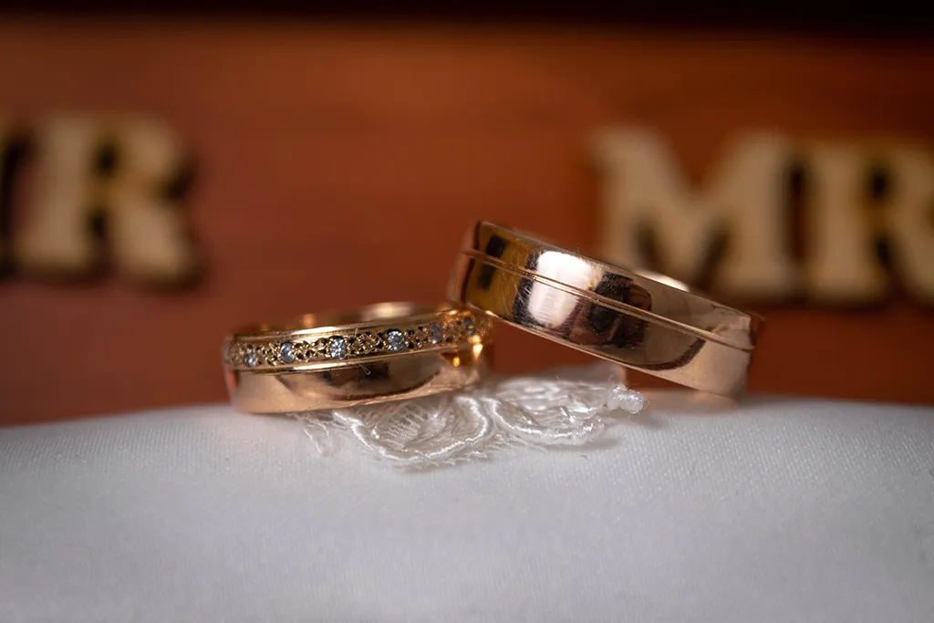 The Rise of Custom Engraved Wedding Bands: Express Your Love in Words