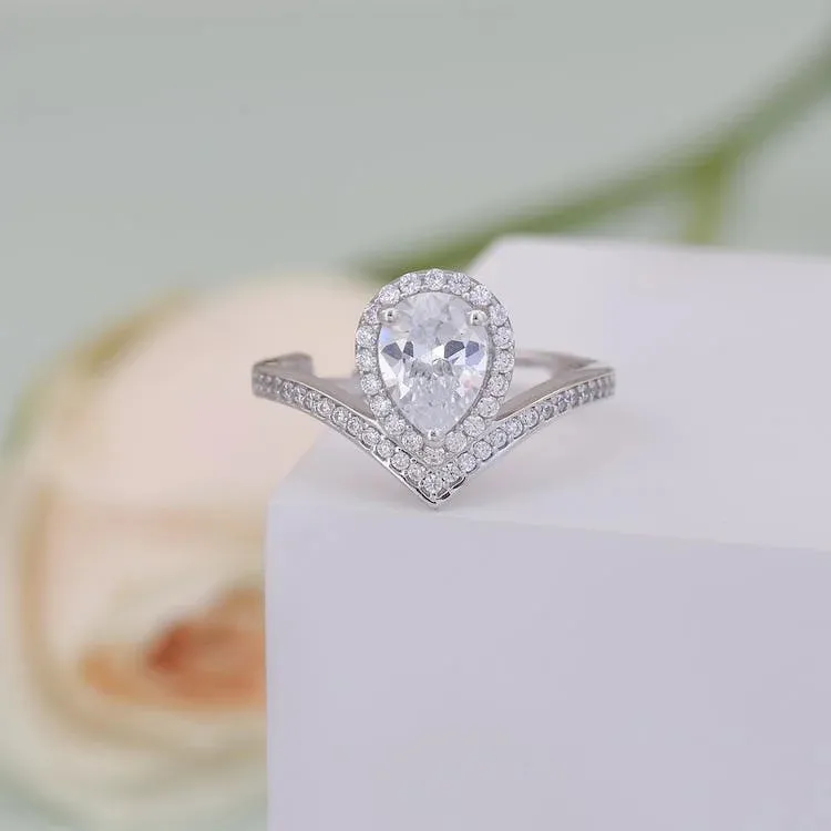 Classic Solitaire Diamond Engagement Ring