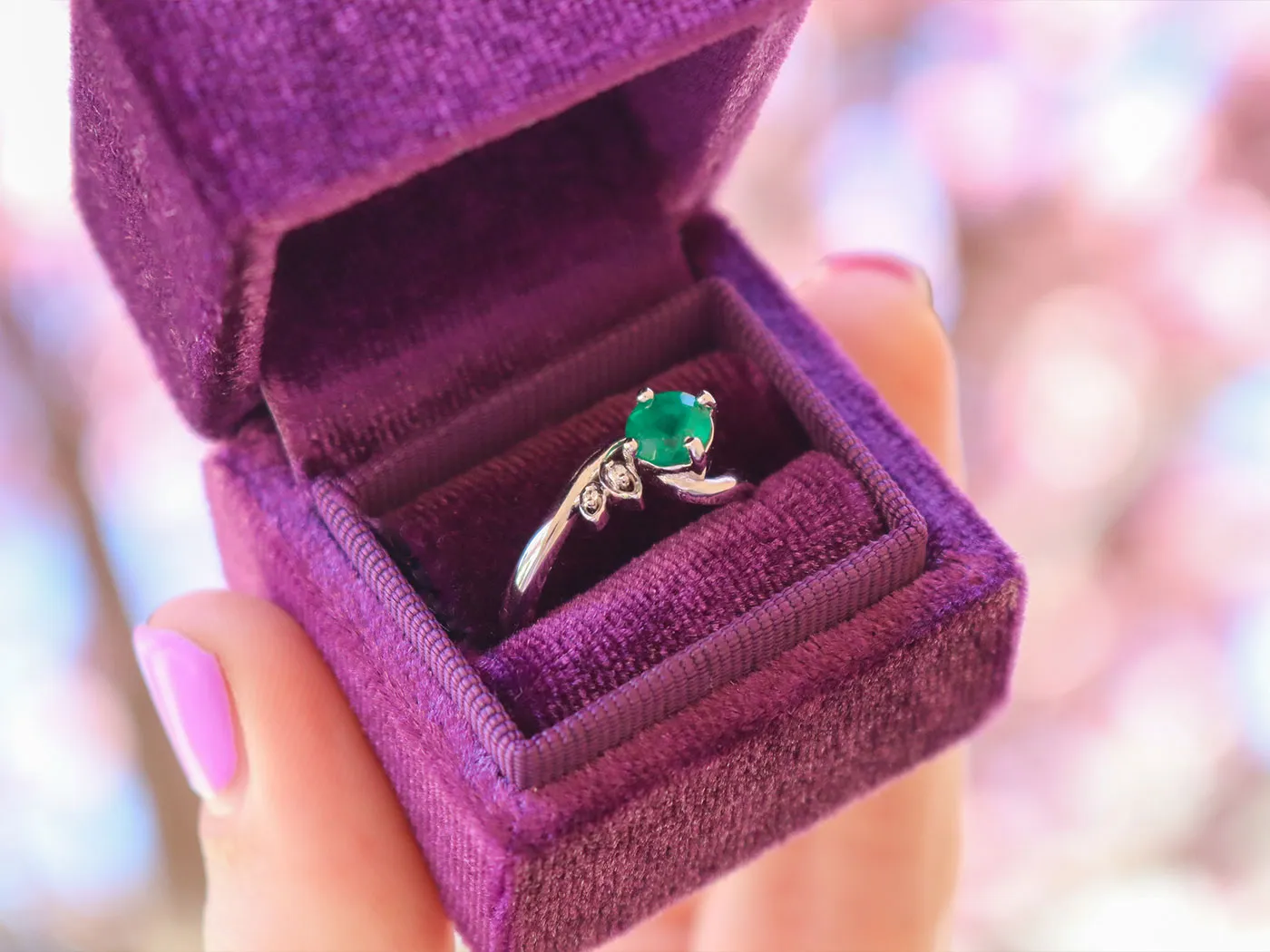 Gifts for Her She’s worked hard—now it’s time to shine! Celebrate her success with delicate diamond pendants, meaningful charm bracelets, or earrings she can wear into her bright future. A little sparkle goes a long way! Miners Den Jewelers Royal Oak, MI