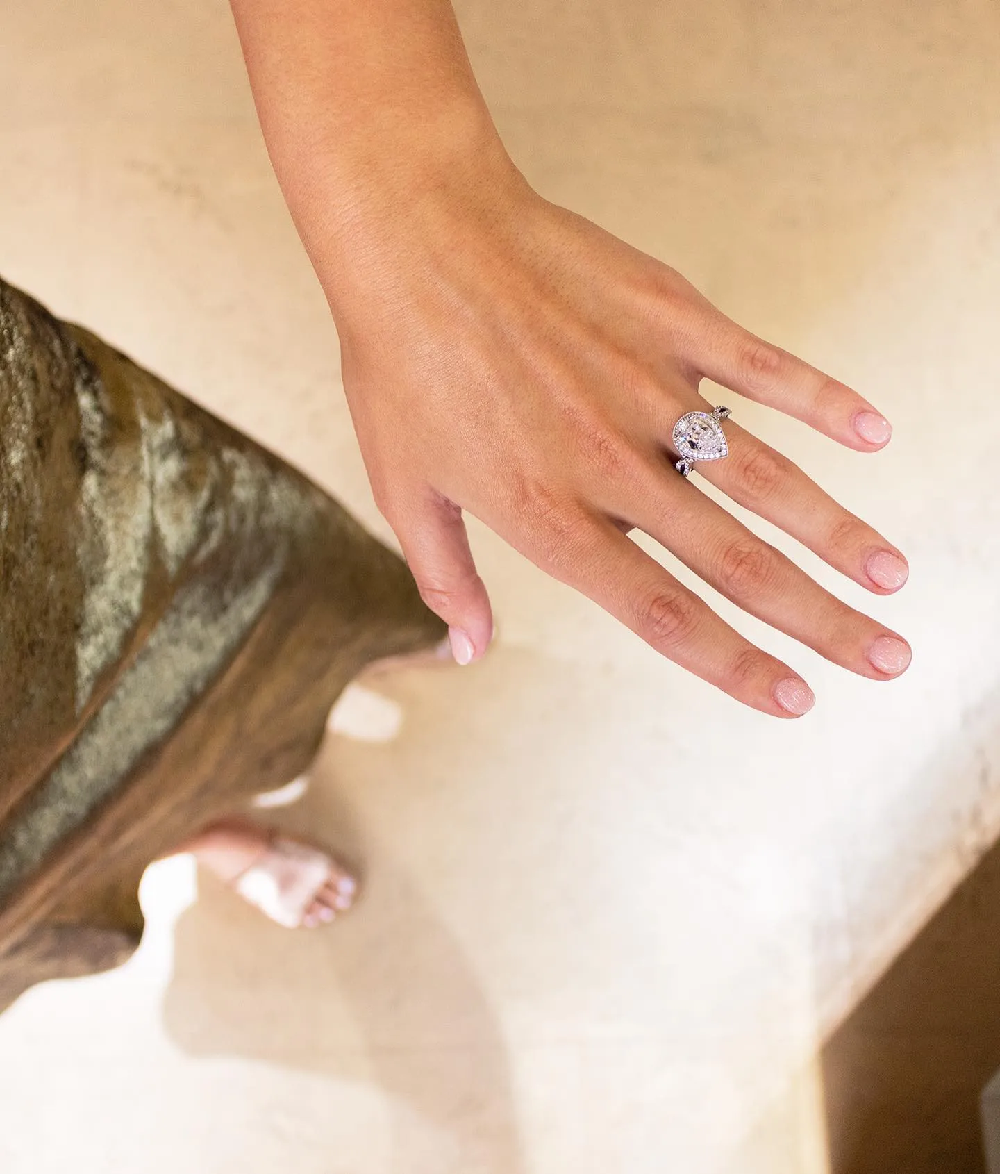  On the hunt for a showstopper? Look no further! ✨💍 #MitchellsJewelry #WhereOklahomaGetsEngaged Mitchells Jewelry Norman, OK