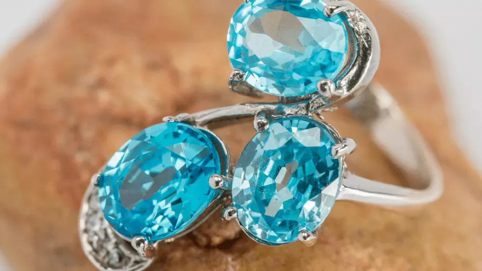How To Tell The Difference Between Blue Topaz And Aquamarine