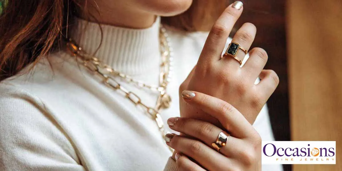 How to style rings and wear rings on multiple fingers