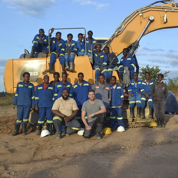3INVESTMENT IN cOMMUNITIES Revenue from diamonds funds healthcare, education, and infrastructure in mining regions, improving the quality of life for local populations. Orin Jewelers Northville, MI