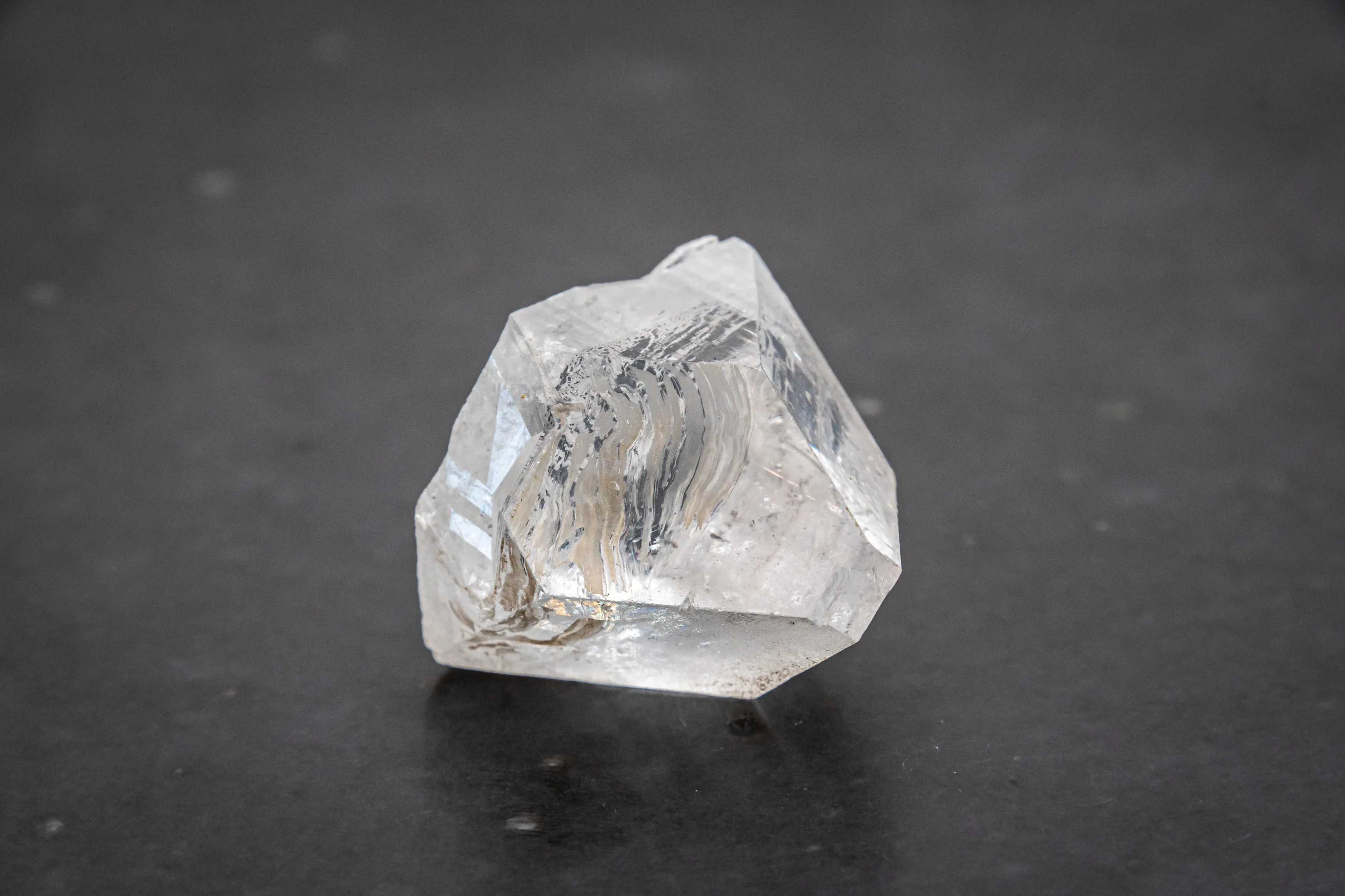 2GROW THE DIAMOND The diamond seed is placed into a specialized chamber. The diamond seed starts to grow. Orin Jewelers Northville, MI