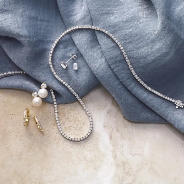 Diamonds Add a touch of sparkle and elegance to everyday fashion. Peran & Scannell Jewelers Houston, TX