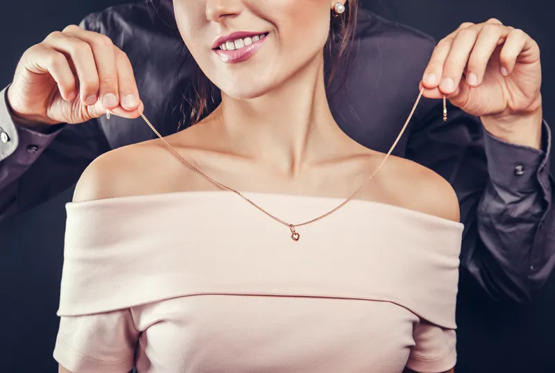 Read article: Holiday Gift Jewelry