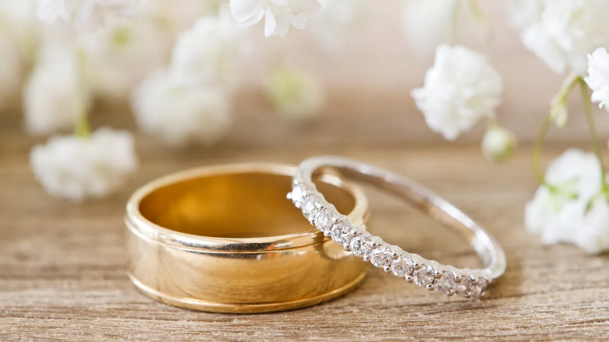 How Soon Should You Start Shopping for Wedding Bands After the Proposal?