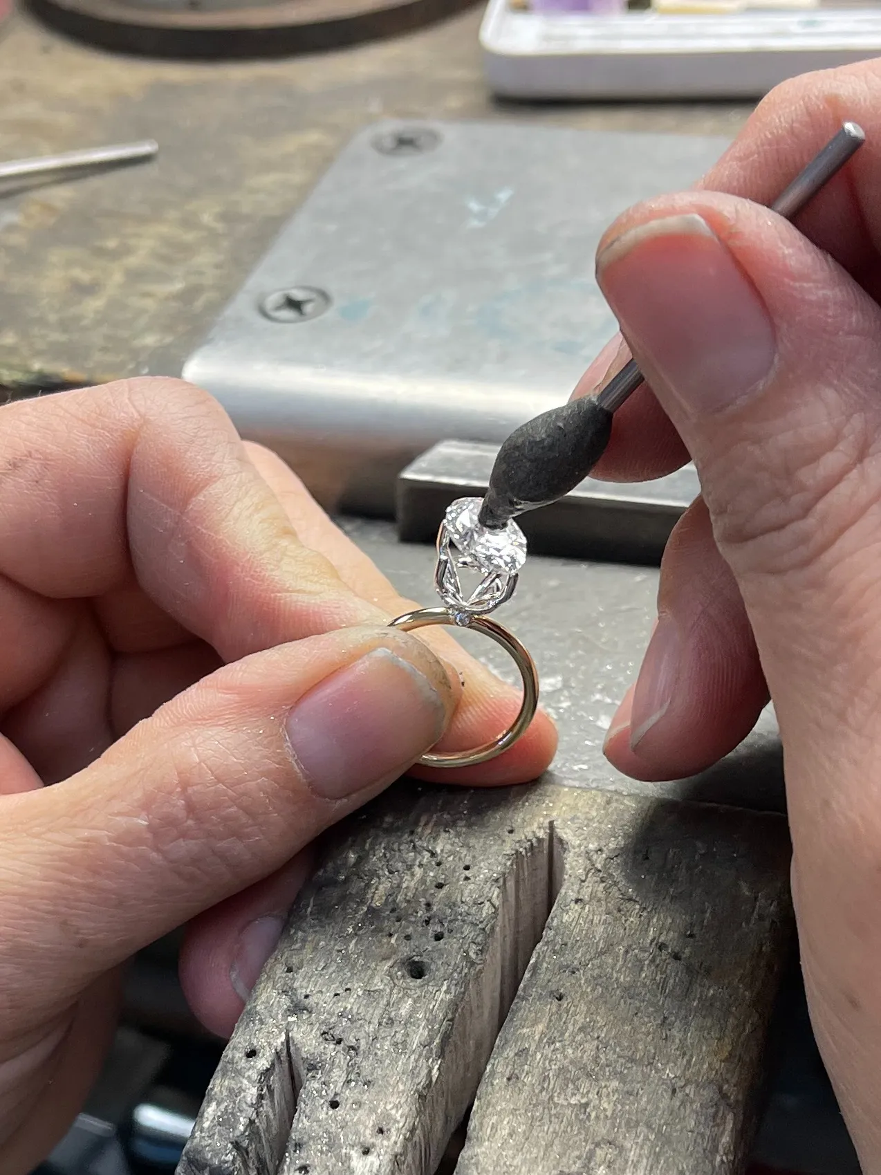 gold & estate jewelry buying available at Peter & Co. Jewelers Avon Lake, OH