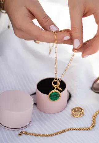 gold & estate jewelry buying available at Peter & Co. Jewelers Avon Lake, OH
