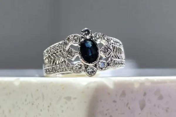 Learn about Jewelry Insurance image