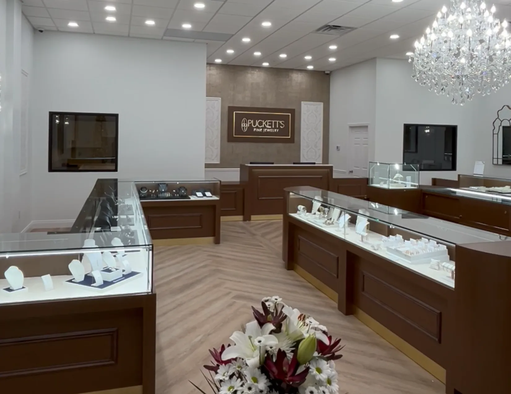 Pucketts Fine Jewelry Benton, KY