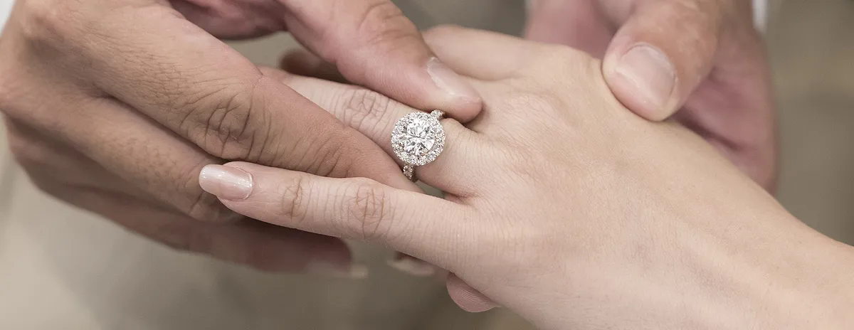 Vintage vs. Modern- Choosing the Perfect Engagement Ring Style