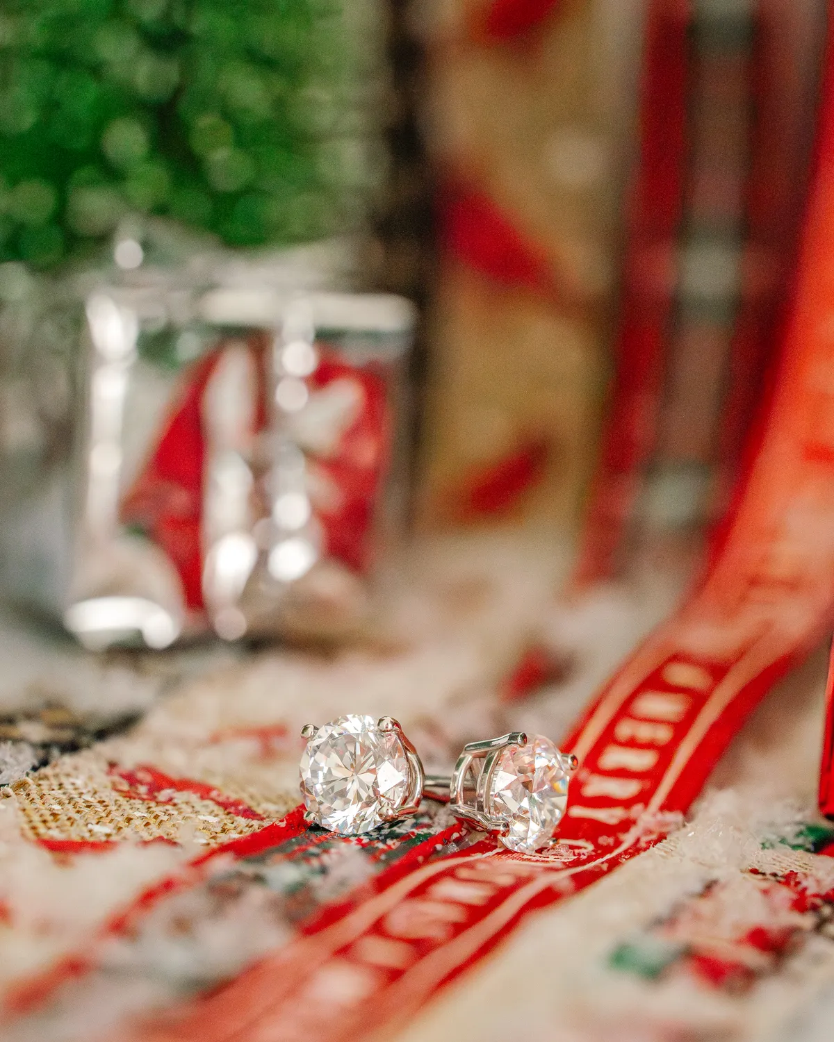 How to Choose the Perfect Diamond Earrings in Phoenix