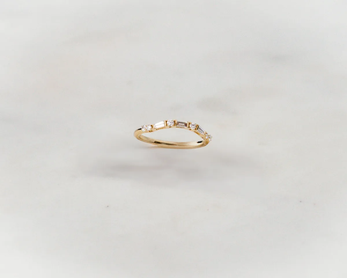 Lab Grown Wedding Bands for Women: Elegance & Ethics