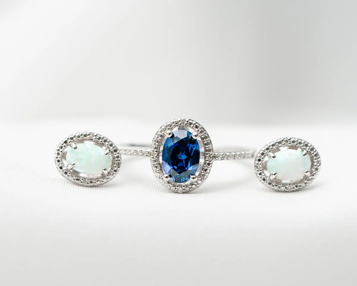 Why Choose a Local Jeweler in Phoenix? Top Benefits Explained