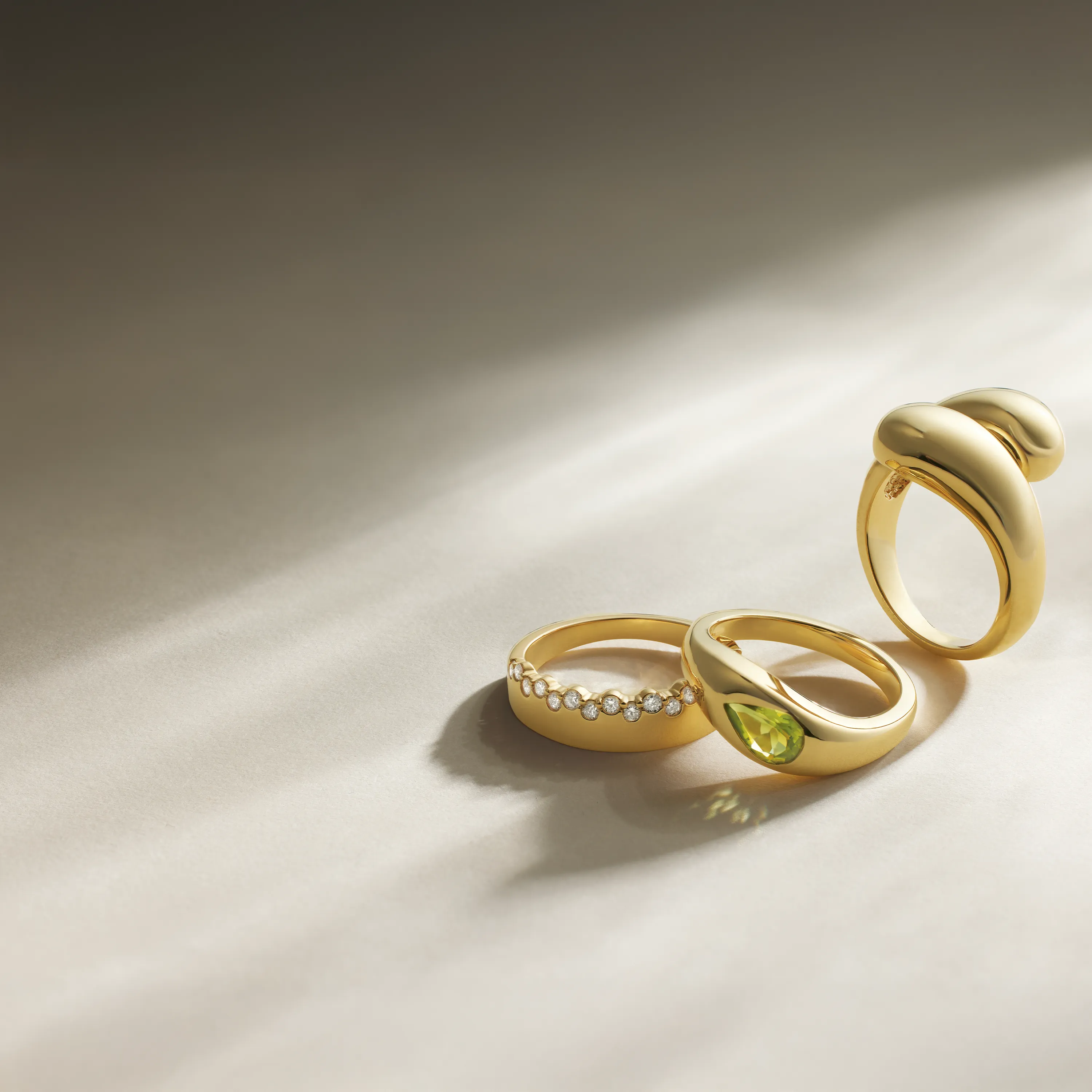 Gold Education Gold has captivated civilizations for thousands of years — prized for its beauty, rarity, and enduring value. W