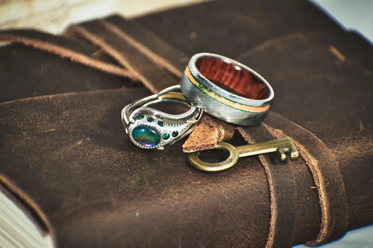 Vintage-Inspired Engagement Rings: Antique Charm, Modern Craft