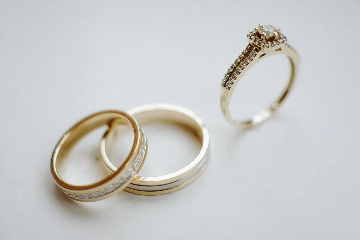Designing Your Engagement Ring Together: A Modern Couple’s Guide
