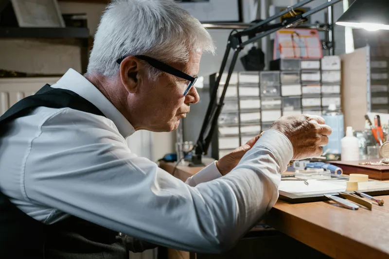 Read article: 7 Phoenix Jewelers for Same-Day Ring Resizing & Emergency Repairs