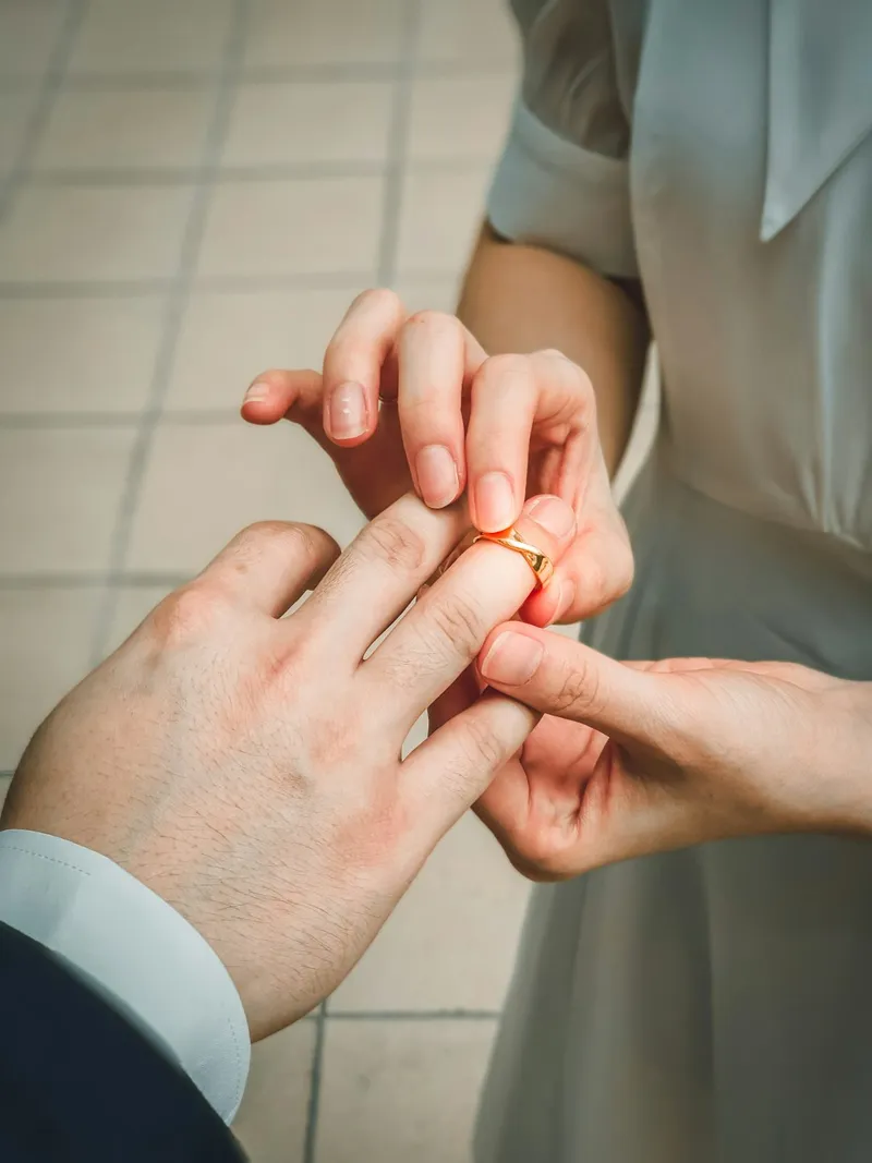 Read article: How to Match Your Wedding Band to Your Engagement Ring