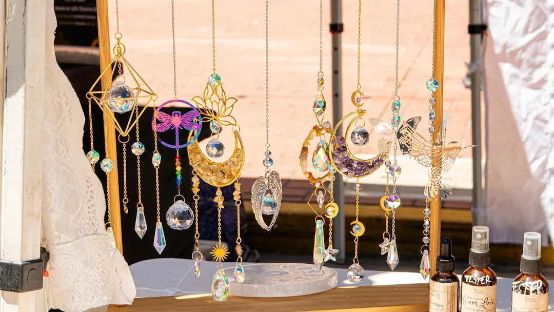 Cosmetic Jewelry Stores: Affordable Fashion Trends