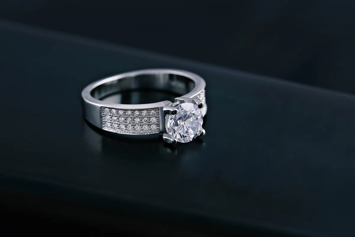 How to Choose the Right Diamond Shape for Your Hand