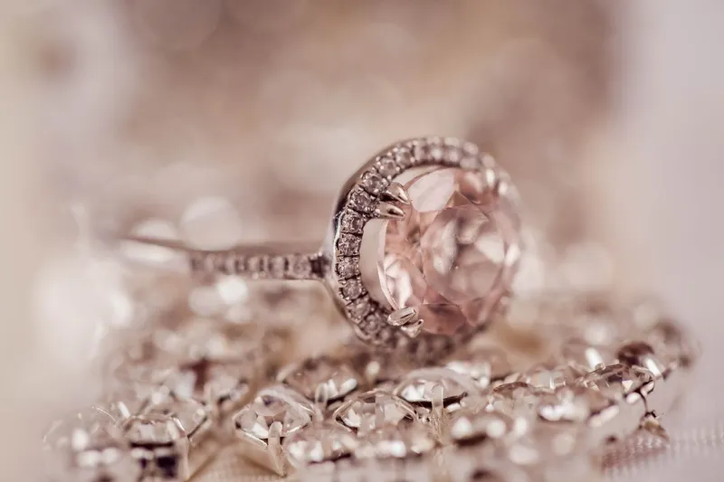 Read article: The Four C&#8217;s of Diamond Shopping