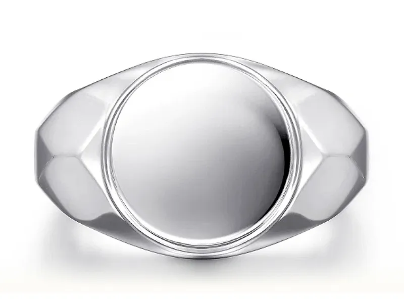 Man wearing gold and black wedding band | Custom Wedding Bands available at Raleigh Diamond Fine Jewelry Raleigh, NC