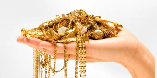 Read article: "I Inherited Family Jewelry, Now What?" 