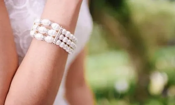 Read article: Southern MD Bridal sets & bridesmaid jewelry sets 