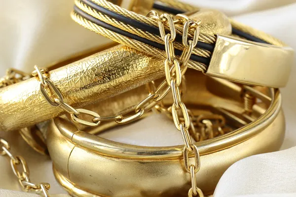 Learn about Gold & Diamond Buying image