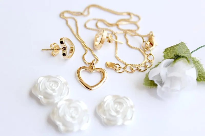 Read article: Whispers of Romance: Embracing the Coquette Aesthetic in Jewelry