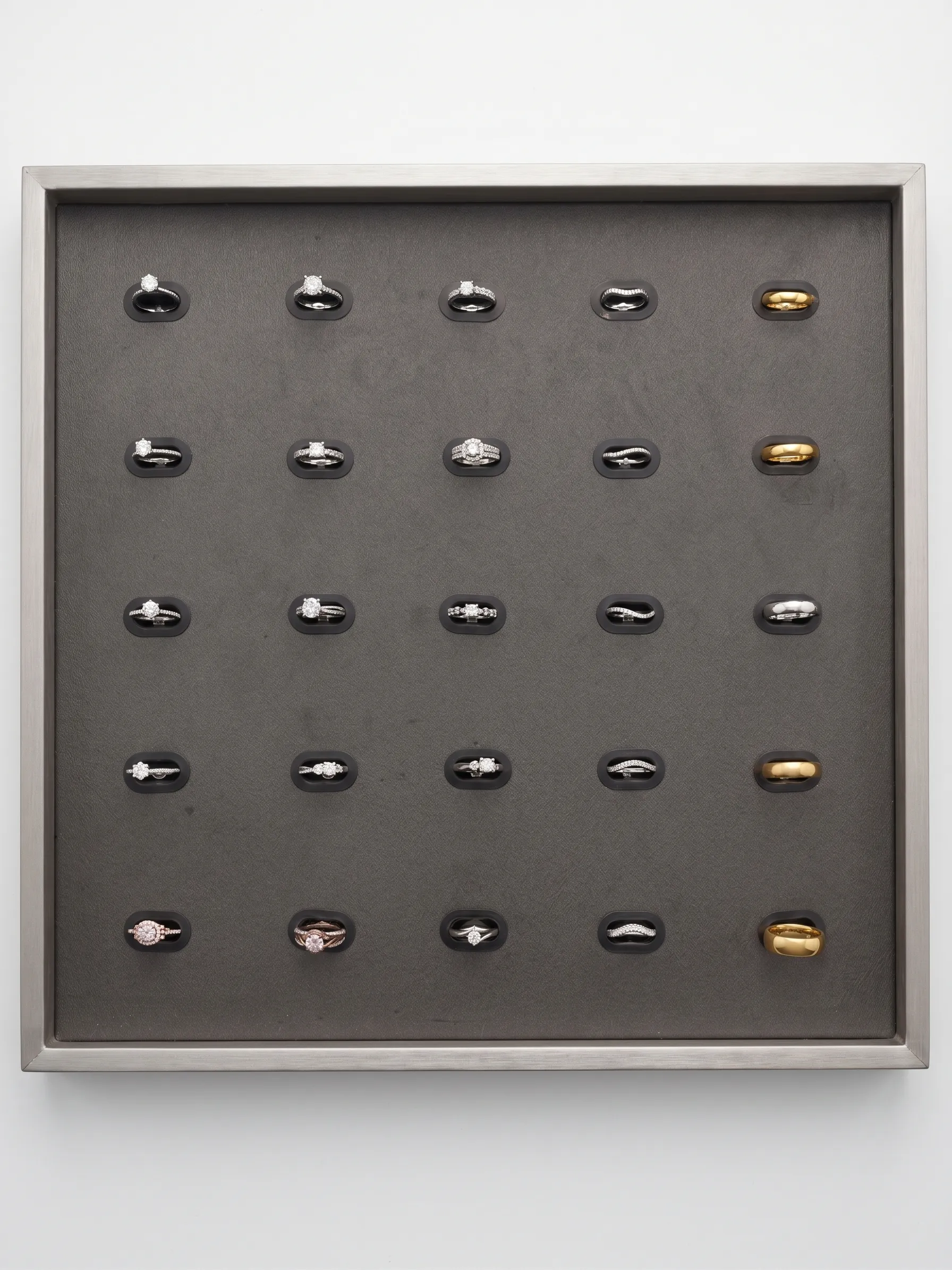 Placeholder image of the in-store kiosk with a tray of sample ring settings.