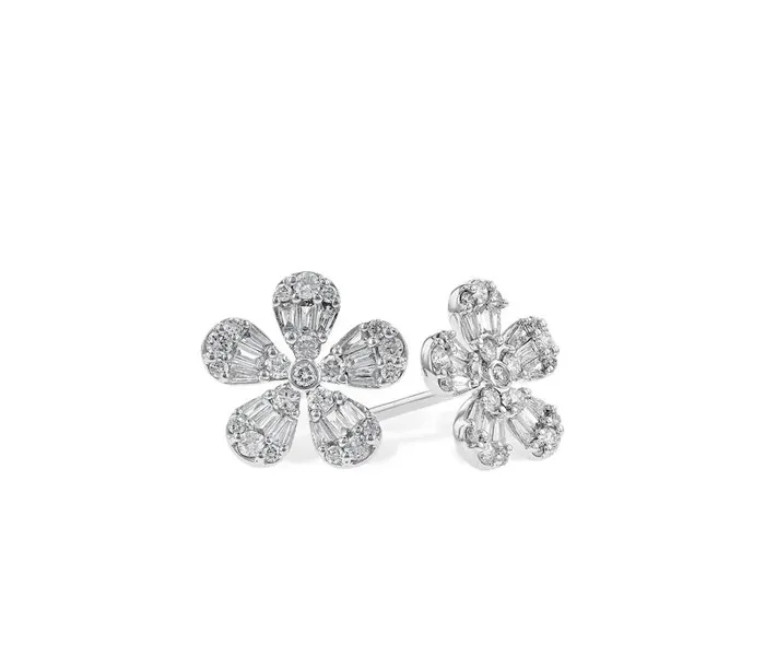 Silver flower-shaped earrings adorned with sparkling diamonds.