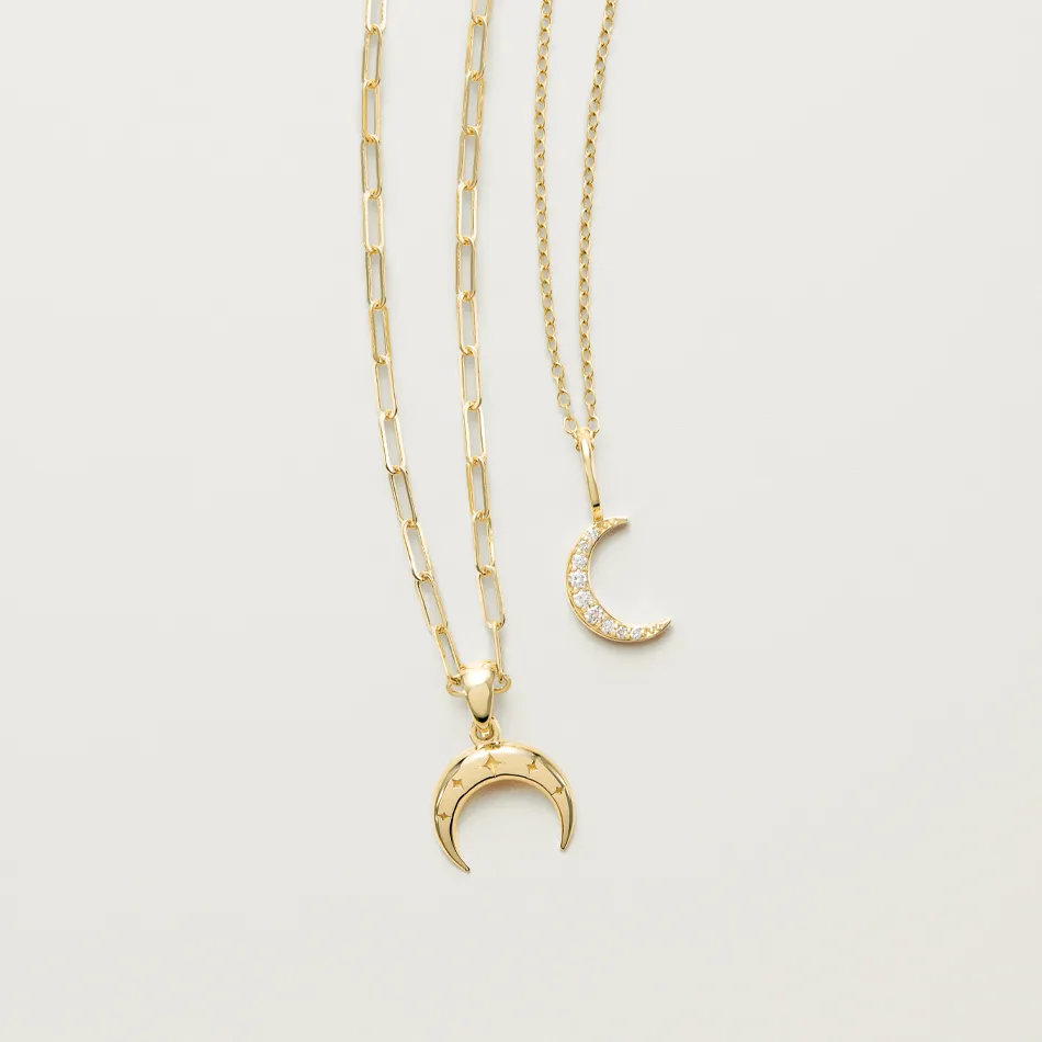 Pendants Discover our collection of stunning pendant necklaces and enhance your next outfit in no time. Simones Jewelry, LLC Shrewsbury, NJ