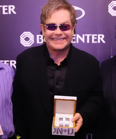 Read article: Spexton made custom jewelry for Sir Elton John