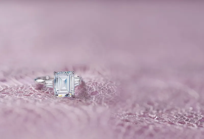 Read article: Top Ten Engagement Ring Trends for 2021