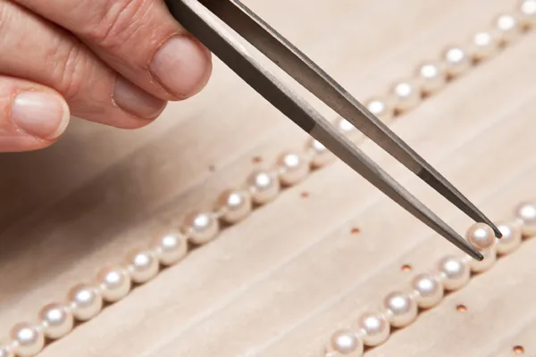 Learn about Pearl & Bead Restringing image