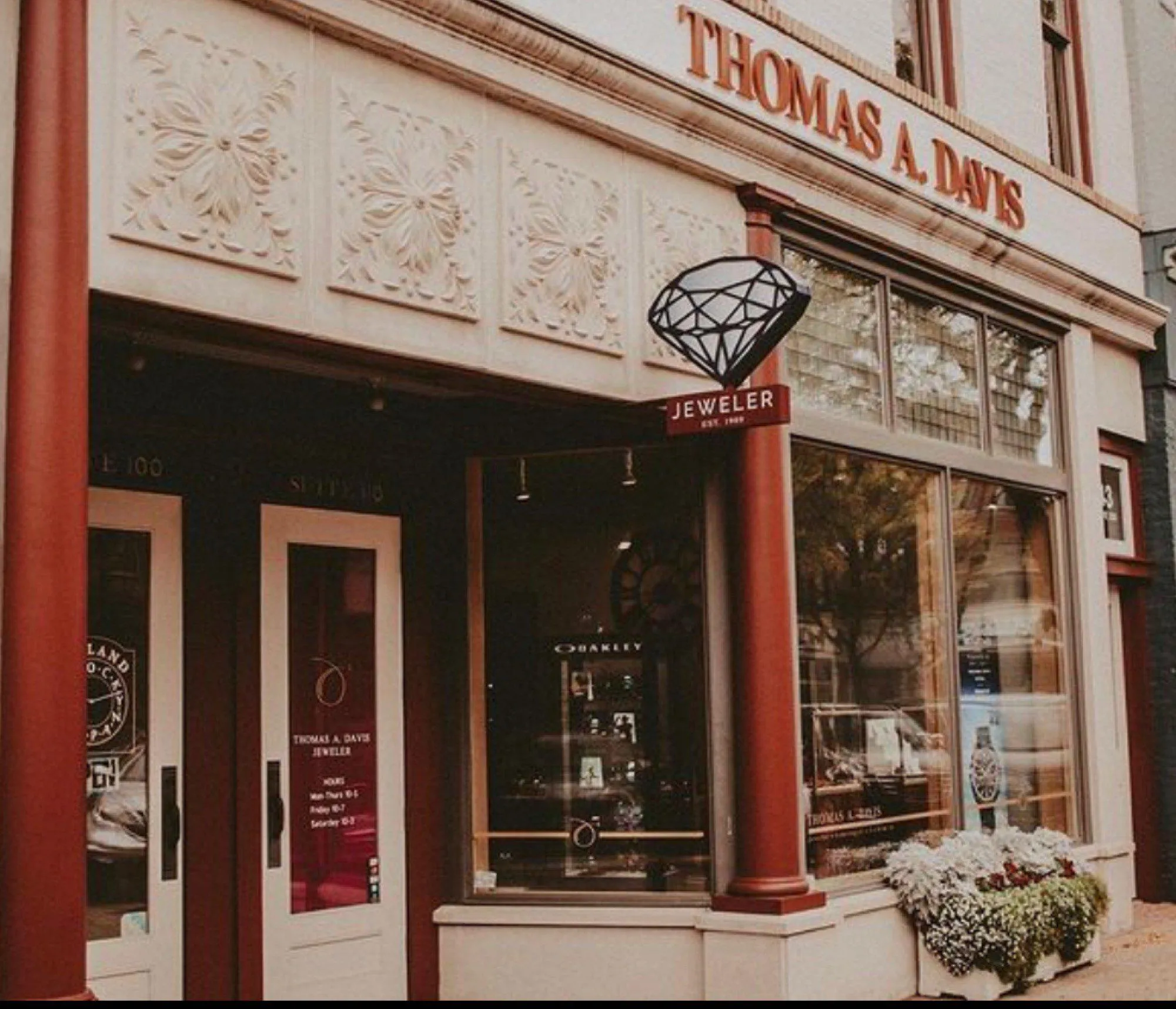 Thomas A. Davis Jewelers Holland, MI