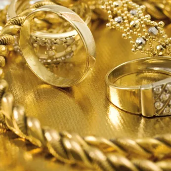 Read article: Tracy is ready to help you create the custom design jewelry of your dreams!