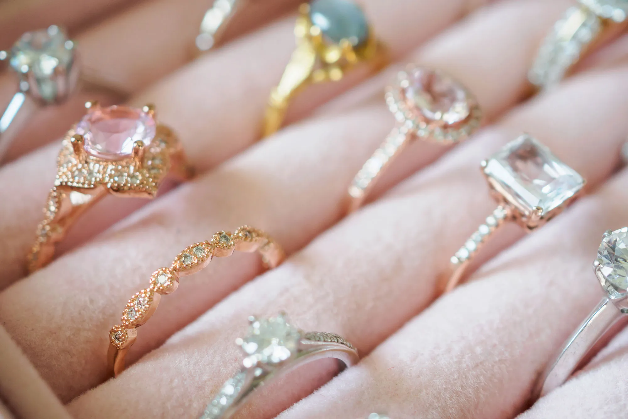 Learn about the various types of precious metals that can be used to make jewelry, like white or rose gold, including style info